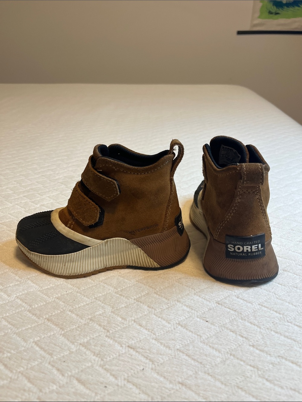 Sorel Kids Brown and Black Suede winter Boots, Velcro close, toddler 9